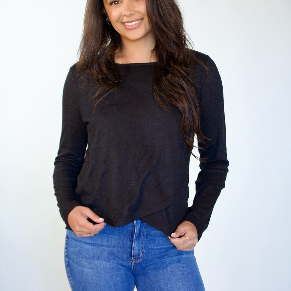 CLOSET‎ CLEAR OUT🎊 see full description 🤗 Classic Black Long Sleeve Top